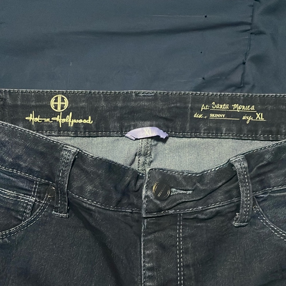 Dark blue stretchy jeans